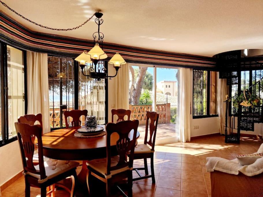 Villa Torrenueva Málaga Exteriör bild